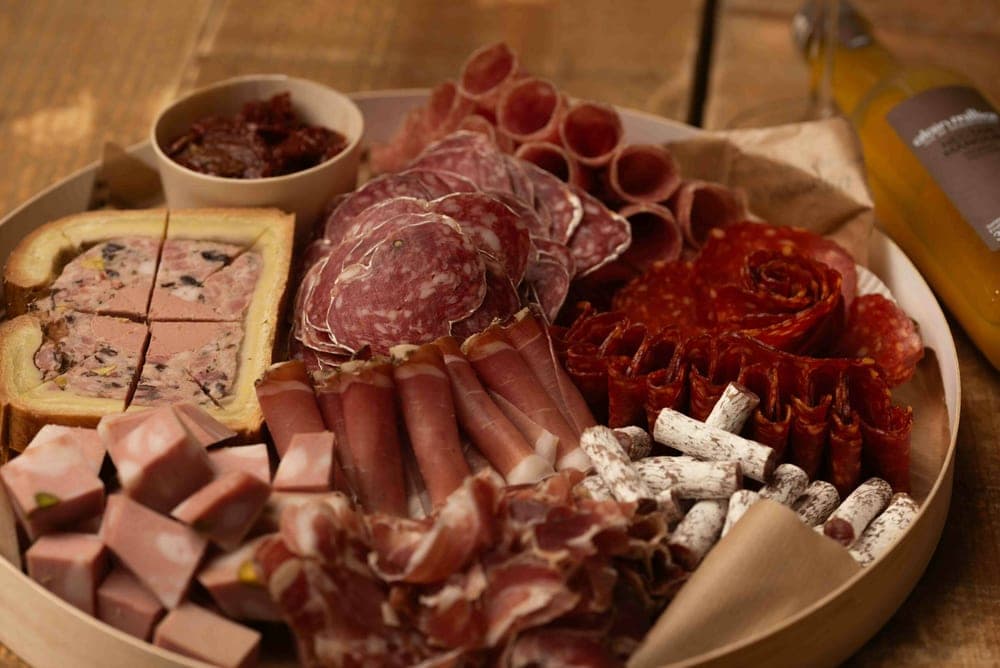 Plateau de fromages et de charcuterie de la Fromagerie Meumeu